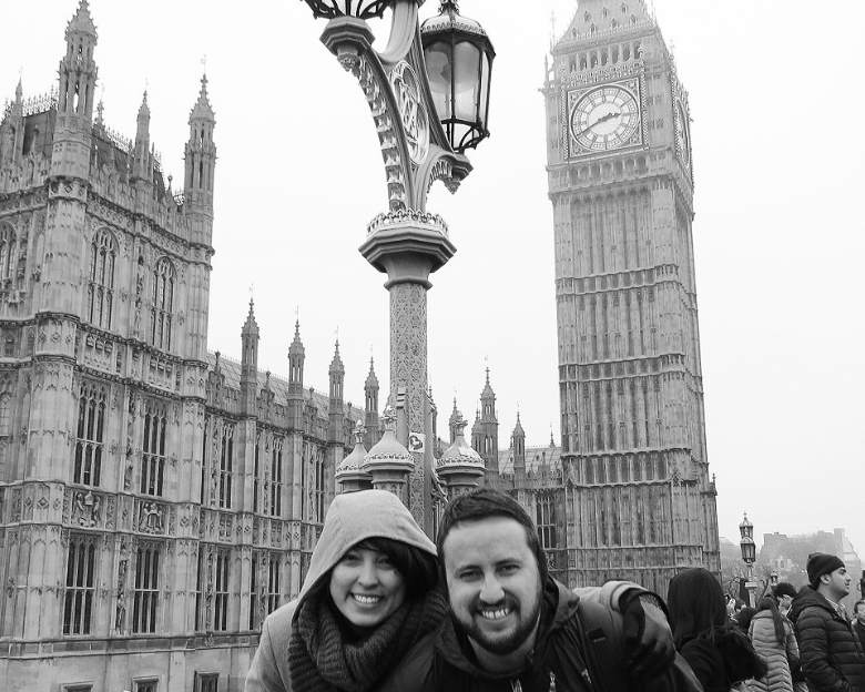 LONDRES (Inglaterra) - Débora e Eduardo, se encantaram com a arquitetura, museus e cafés de Paris e Londres.